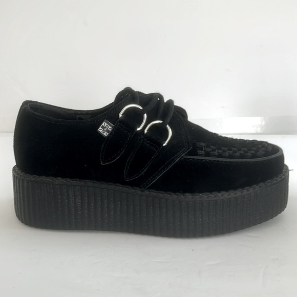 T.U.K Footwear Loafers Black Velvet Viva Mondo Creeper Platform Shoes Size 5 - Picture 8 of 13